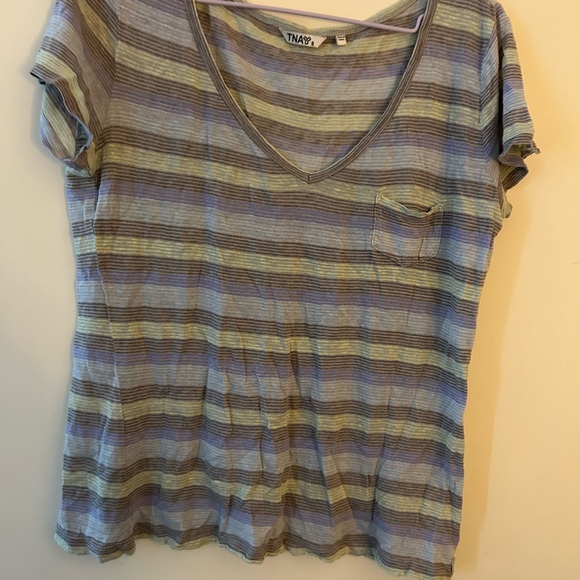 TNA shirt - Picture 3 of 3